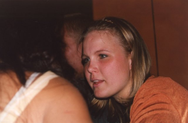 fest9h.jpg (27725 bytes)